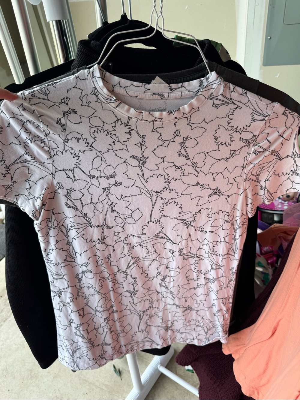 Lord & Taylor White Floral Cotton Knit Crew Neck Short Sleeve T-Shirt XS
